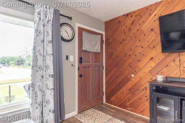 205 Shotka Street, Westland, MI 48186