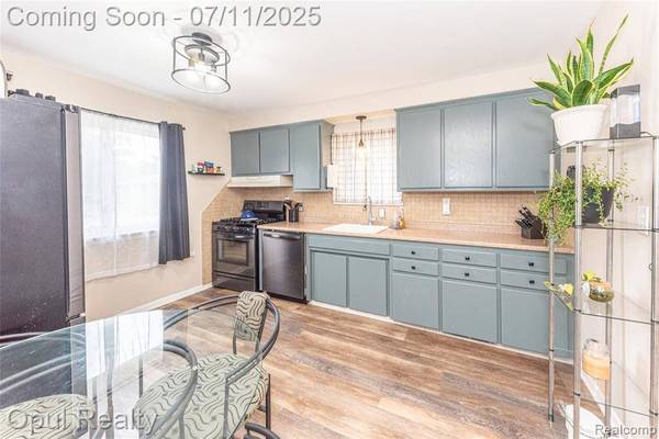 205 Shotka Street, Westland, MI 48186