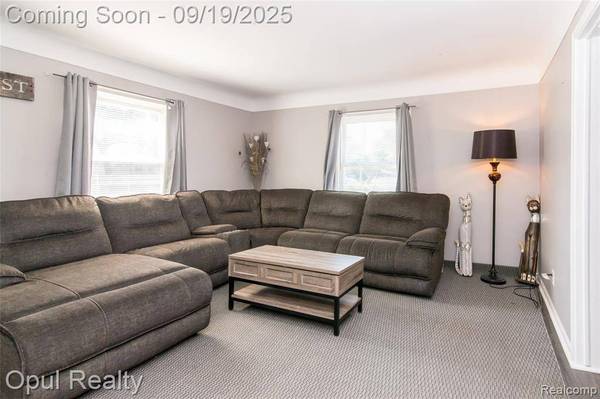 31426 Hennepin Street, Garden City, MI 48135