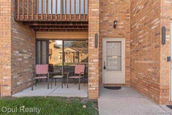 29560 Clarita Street, Livonia, MI 48152