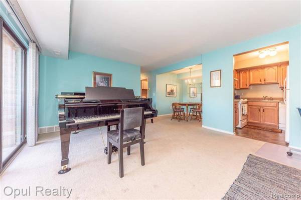 29560 Clarita Street, Livonia, MI 48152