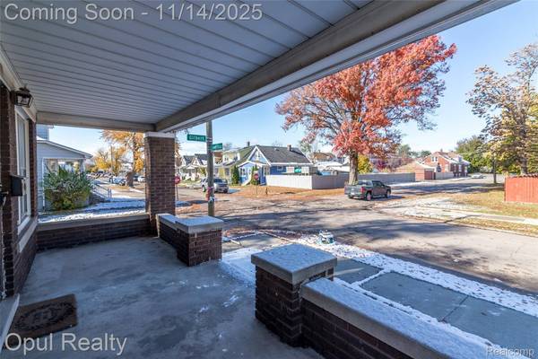 6361 Devereaux ST, Detroit, MI 48210