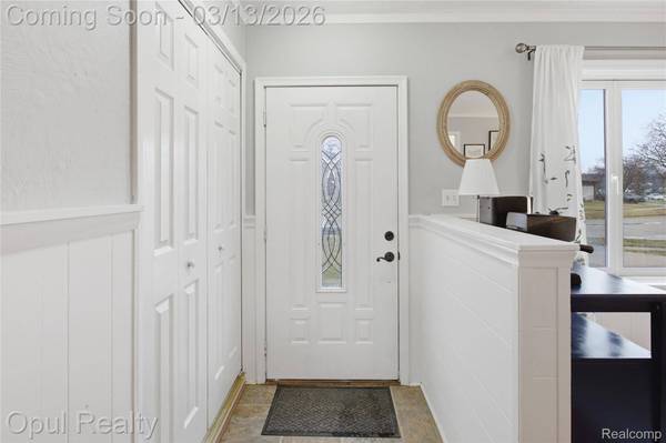 43761 Yorktown ST, Canton, MI 48188
