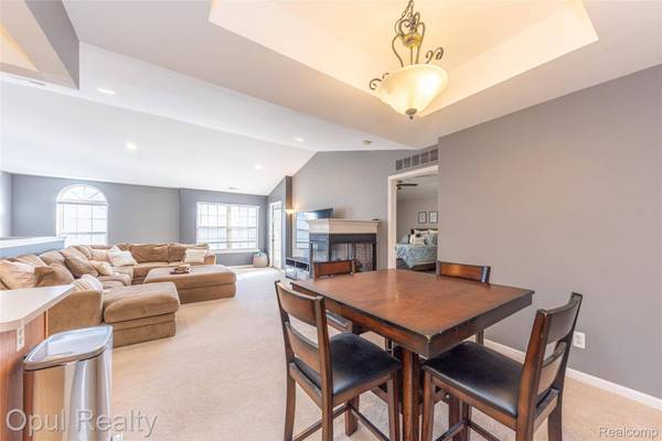 11698 Farmington RD, Livonia, MI 48150