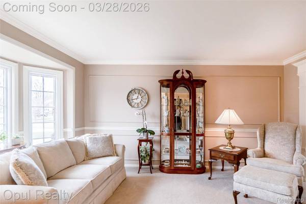 19760 Sussex AVE, Livonia, MI 48152
