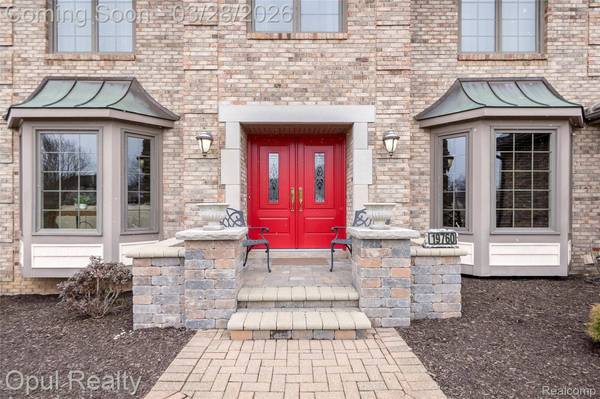 19760 Sussex AVE, Livonia, MI 48152