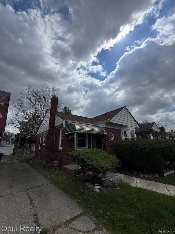 6884 Memorial AVE, Detroit, MI 48228