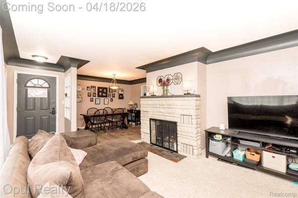 31493 Elmwood ST, Garden City, MI 48135