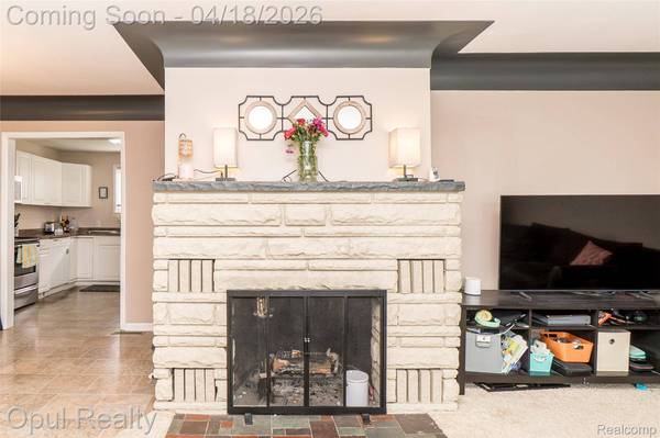 31493 Elmwood ST, Garden City, MI 48135