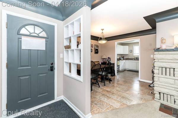 31493 Elmwood ST, Garden City, MI 48135