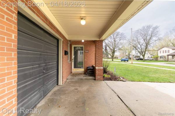 31493 Elmwood ST, Garden City, MI 48135