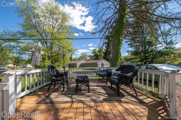 21001 Parker ST, Farmington Hills, MI 48336