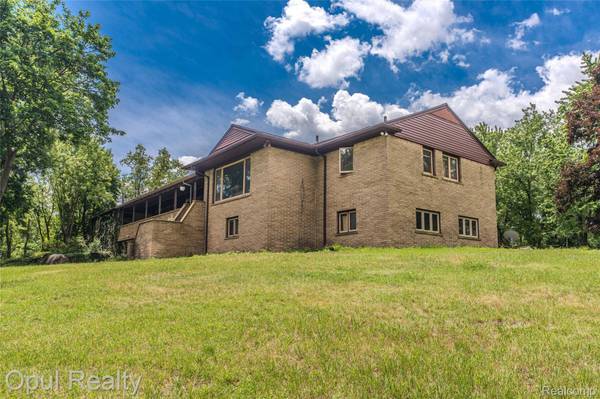 6455 Norham RD, Bloomfield Hills, MI 48301