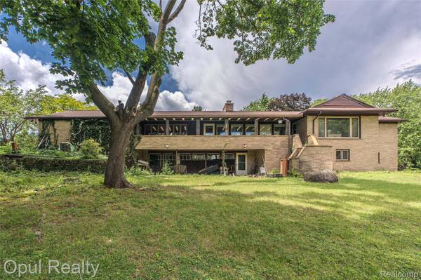 6455 Norham RD, Bloomfield Hills, MI 48301