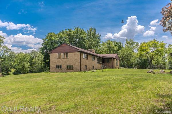 6455 Norham RD, Bloomfield Hills, MI 48301