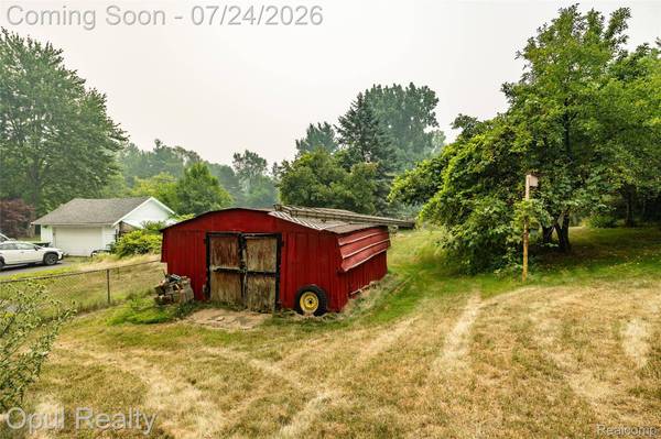 3082 Churchill RD, Auburn Hills, MI 48326