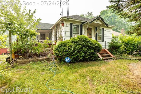 3082 Churchill RD, Auburn Hills, MI 48326