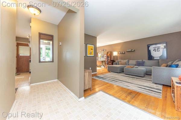 15520 Fitzgerald ST, Livonia, MI 48154