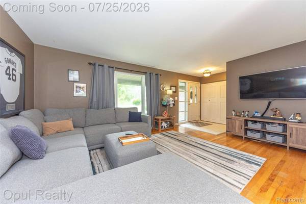 15520 Fitzgerald ST, Livonia, MI 48154