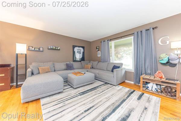 15520 Fitzgerald ST, Livonia, MI 48154