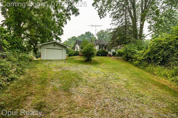 3082 Churchill RD, Auburn Hills, MI 48326