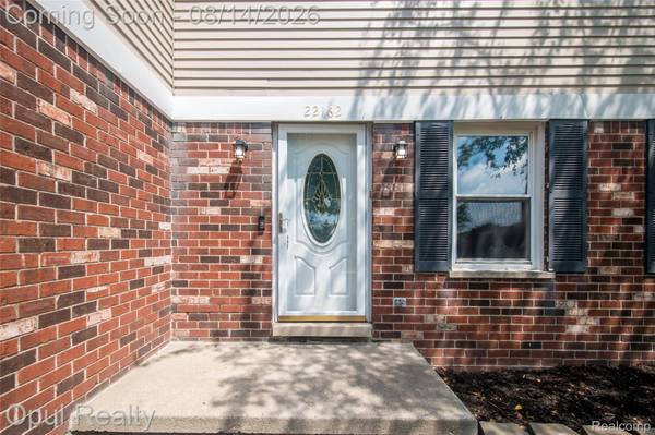 22162 Provincial ST, Woodhaven, MI 48183