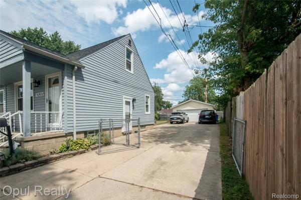 4535 Niagara ST, Wayne, MI 48184
