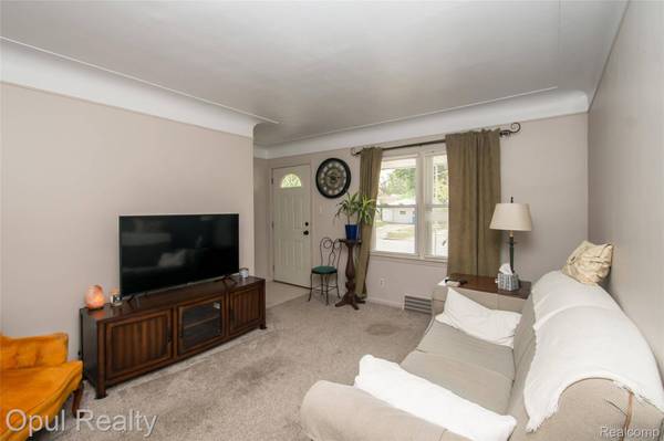 4535 Niagara ST, Wayne, MI 48184