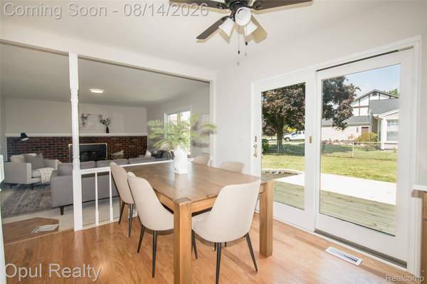22162 Provincial ST, Woodhaven, MI 48183