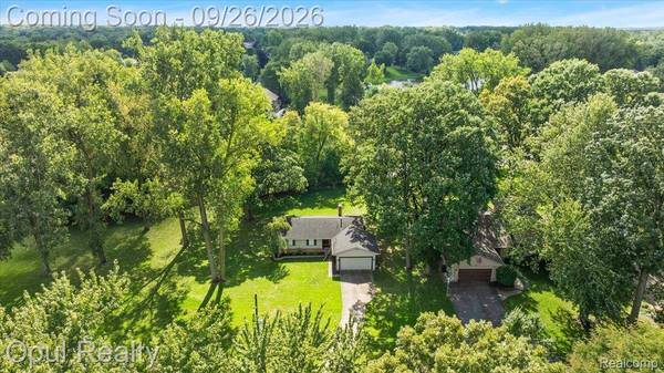 41429 Chattman ST, Novi, MI 48375
