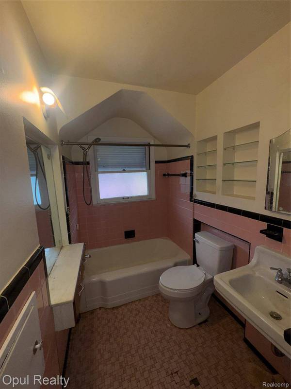 504 E Pearl AVE, Hazel Park, MI 48030