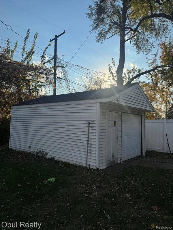 2044 Garfield ST, Ferndale, MI 48220