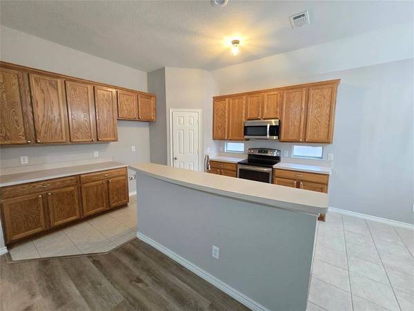 1306 Lake Trail Court, Wylie, TX 75098