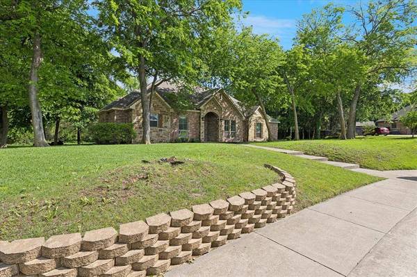 1151 Ashemore Court, Midlothian, TX 76065