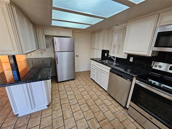 6517 Happy Lane, Dallas, TX 75230