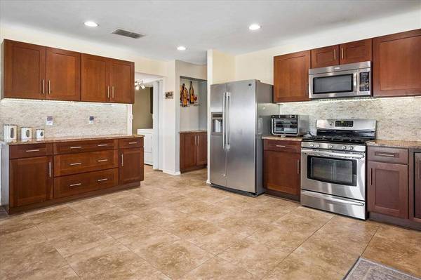 5160 Reed Drive, The Colony, TX 75056