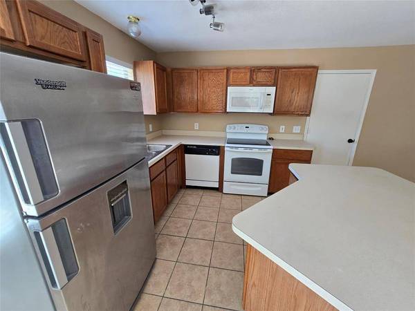 4512 Saddlebrook Drive, Carrollton, TX 75010