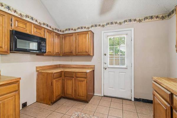 720 Ford Drive, Cedar Hill, TX 75104