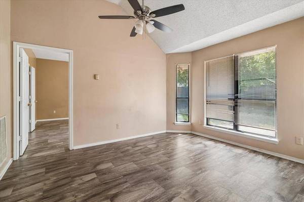720 Ford Drive, Cedar Hill, TX 75104