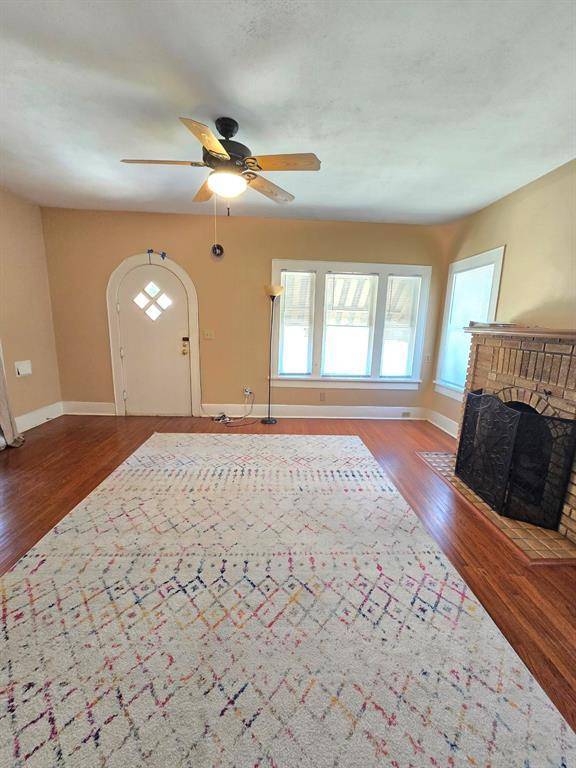 320 Emma Street, Fort Worth, TX 76111