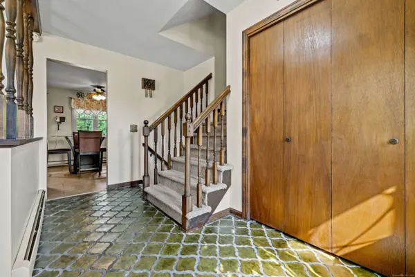 2 Marion Lane, Canterbury, CT 06331