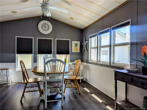 1277 Nettles BLVD, Jensen Beach, FL 34957