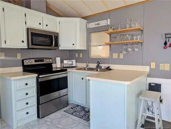 1277 Nettles BLVD, Jensen Beach, FL 34957