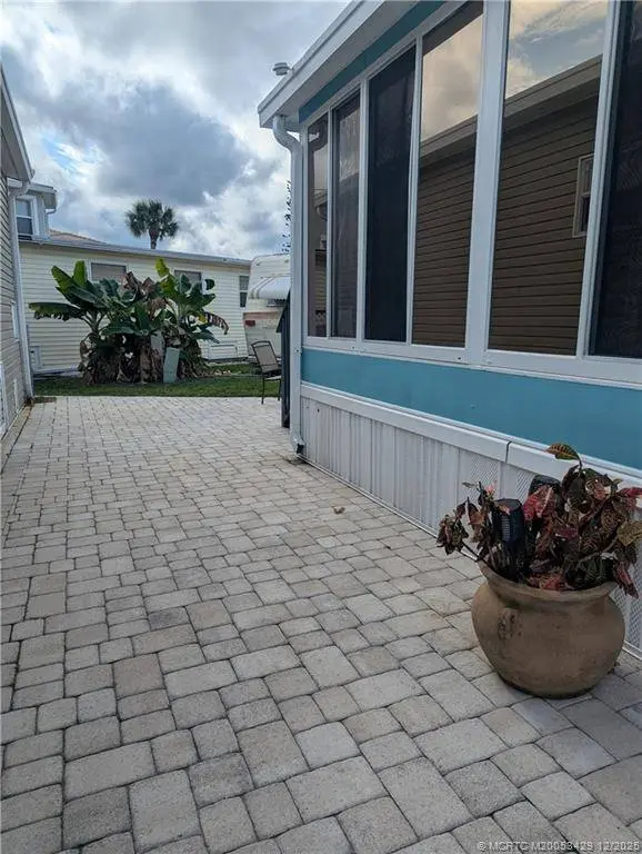 438 Nettles BLVD, Jensen Beach, FL 34957