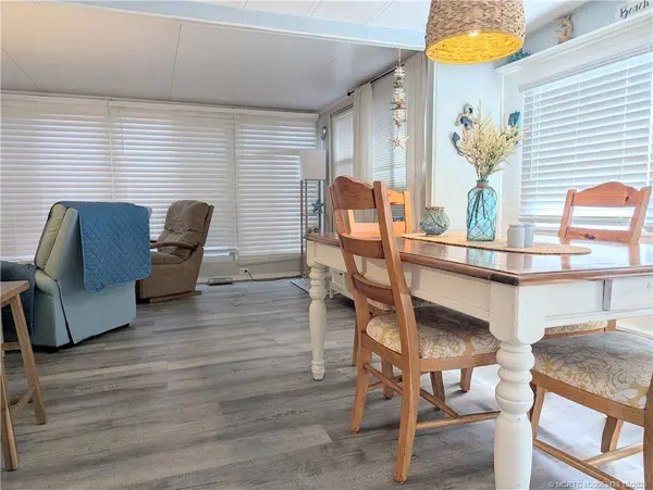 438 Nettles BLVD, Jensen Beach, FL 34957