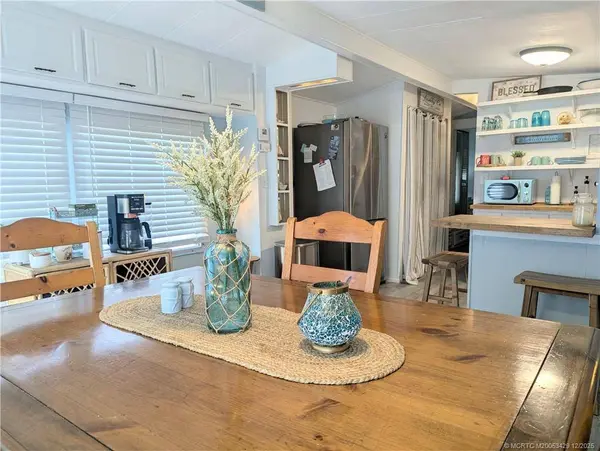 438 Nettles BLVD, Jensen Beach, FL 34957