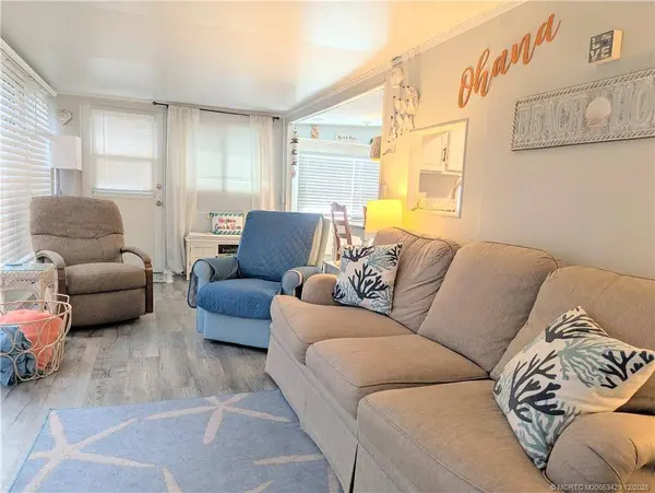 438 Nettles BLVD, Jensen Beach, FL 34957