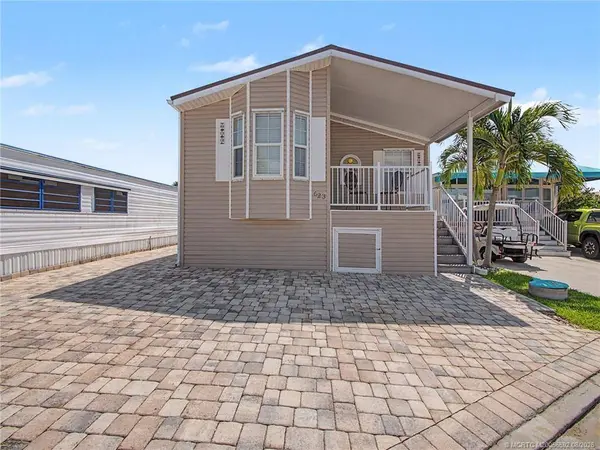 623 Nettles BLVD