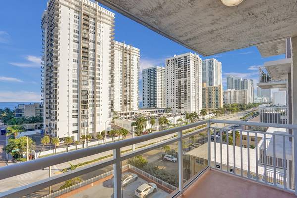 1600 S OCEAN DR APT 8J HOLLYWOOD #8J, Fl  33019,