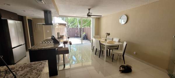 2304 NE 11th St #207, Hallandale Beach, FL 33009-2961